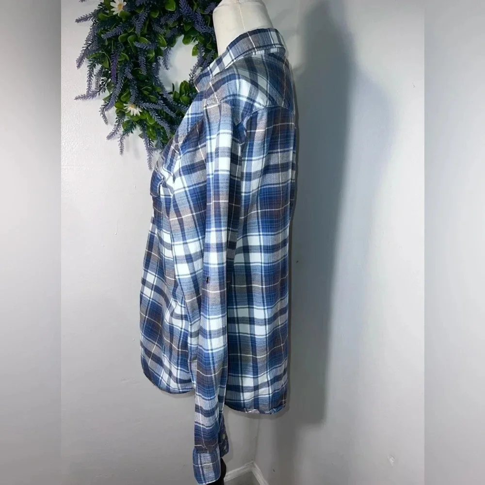 Zachs Girlfriend Bea,XL, blue plaid, paisley print lining pearl snap roll‎ tab